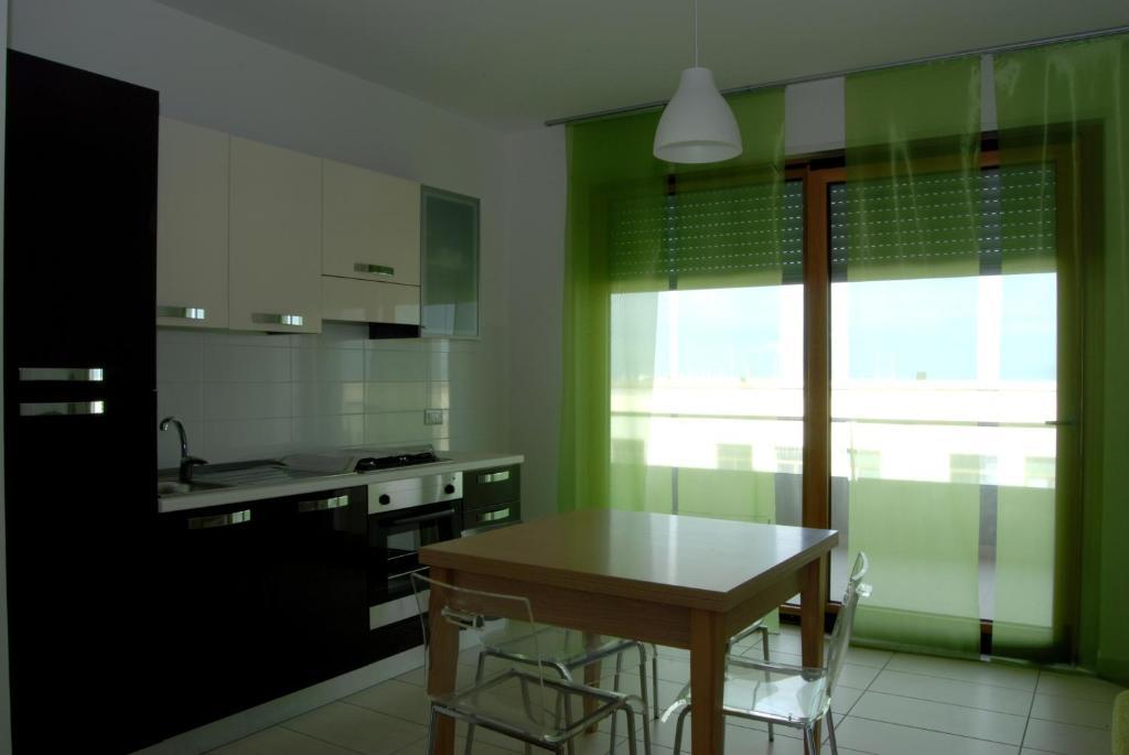 Residence Lungomare Porto Torres Rum bild