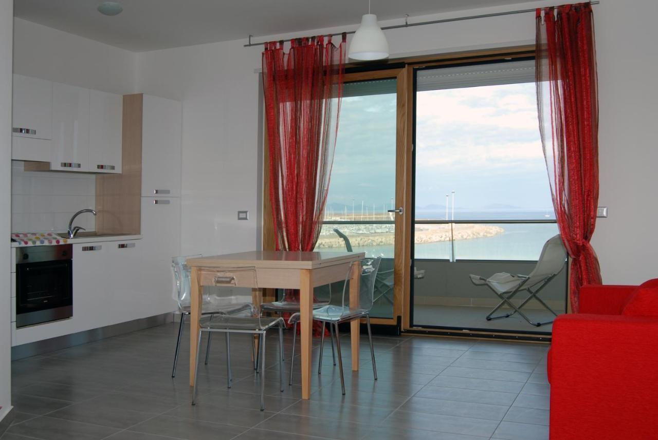Residence Lungomare Porto Torres Rum bild