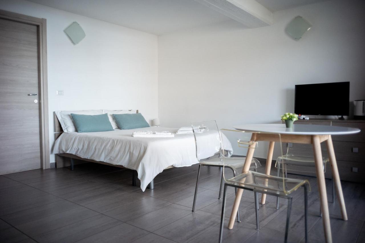 Residence Lungomare Porto Torres Exteriör bild
