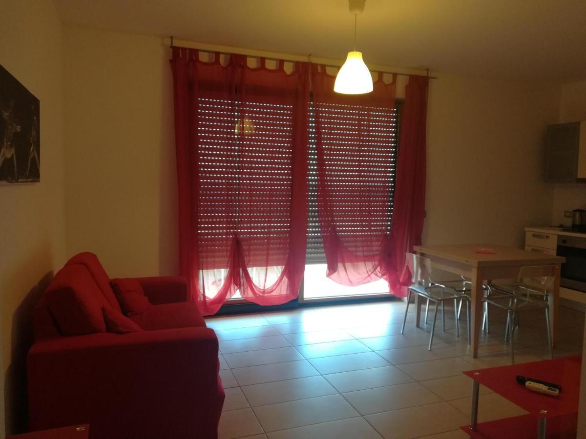 Residence Lungomare Porto Torres Rum bild